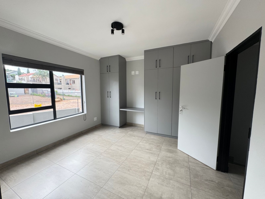 To Let 2 Bedroom Property for Rent in Olympus AH Gauteng