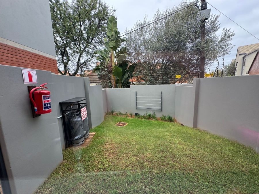 To Let 2 Bedroom Property for Rent in Olympus AH Gauteng