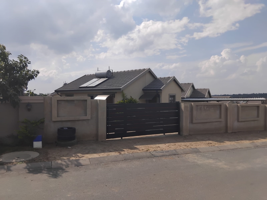 To Let 3 Bedroom Property for Rent in Kya Sands Gauteng