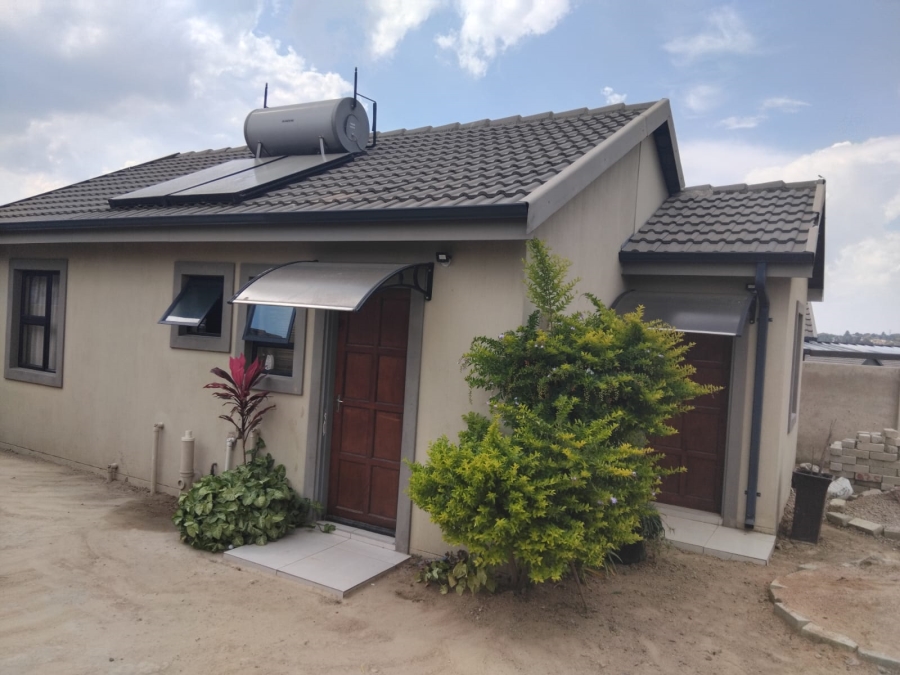 To Let 3 Bedroom Property for Rent in Kya Sands Gauteng