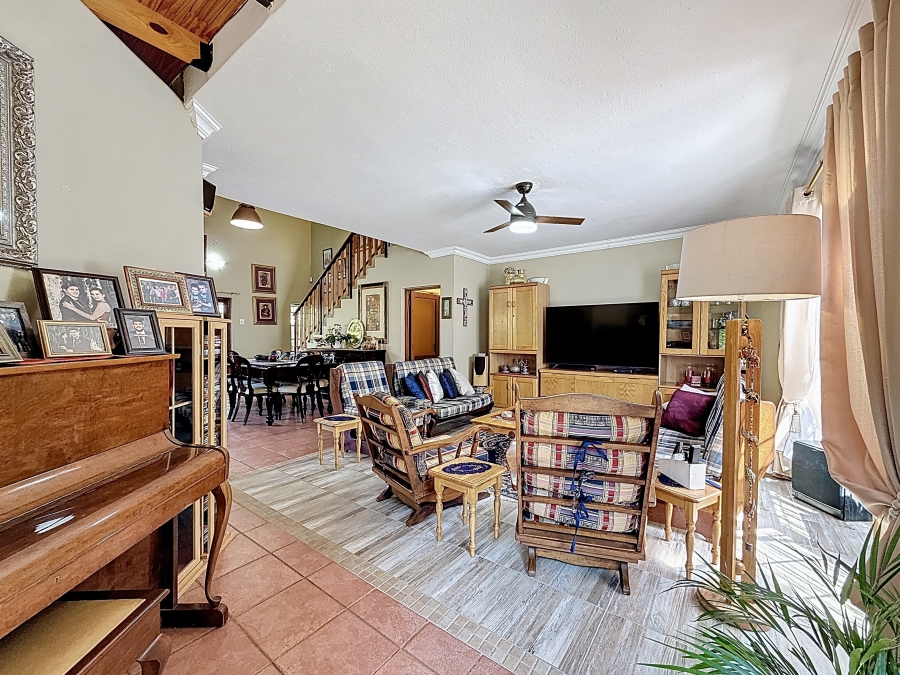 4 Bedroom Property for Sale in Moreleta Park Gauteng