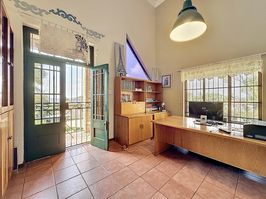 4 Bedroom Property for Sale in Moreleta Park Gauteng