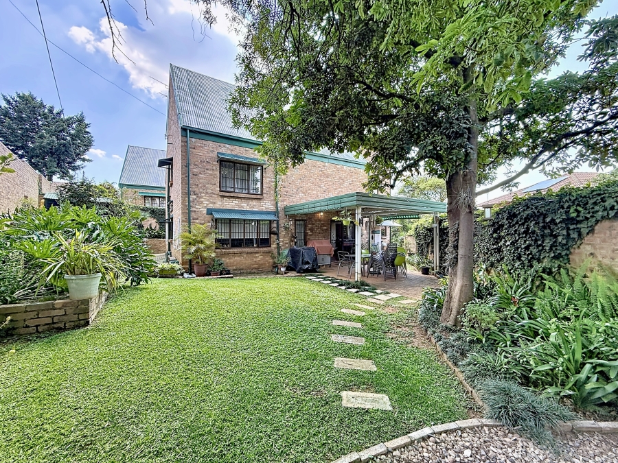 4 Bedroom Property for Sale in Moreleta Park Gauteng