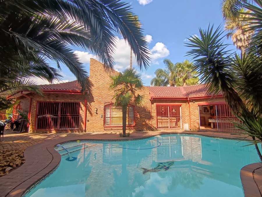 4 Bedroom Property for Sale in Sunward Park Gauteng