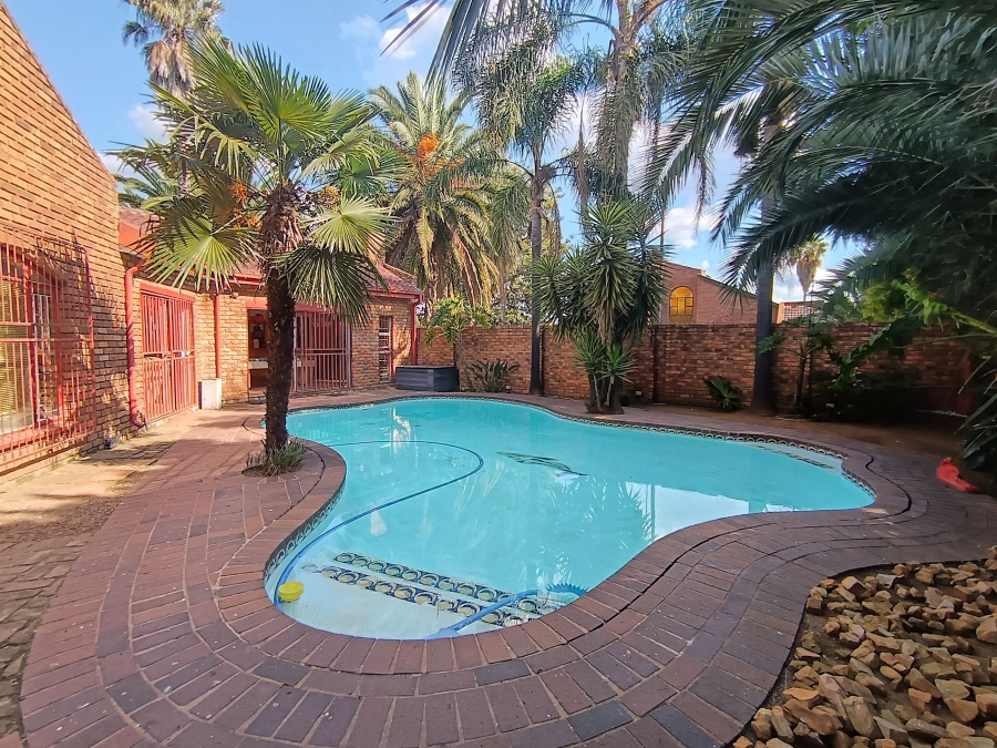 4 Bedroom Property for Sale in Sunward Park Gauteng