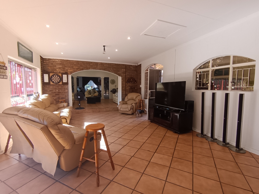 4 Bedroom Property for Sale in Sunward Park Gauteng