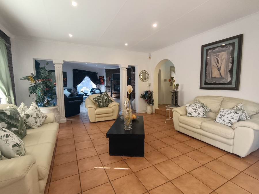 4 Bedroom Property for Sale in Sunward Park Gauteng