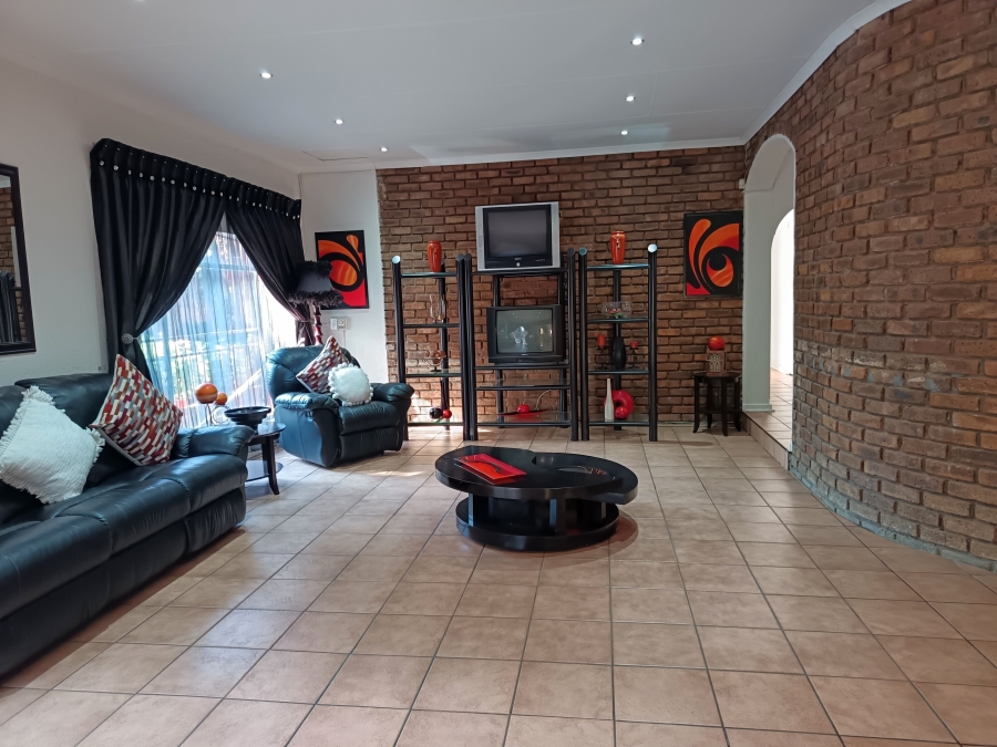 4 Bedroom Property for Sale in Sunward Park Gauteng