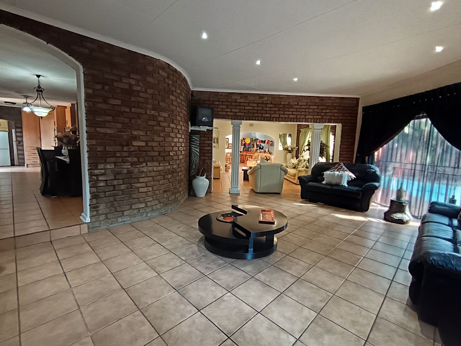 4 Bedroom Property for Sale in Sunward Park Gauteng