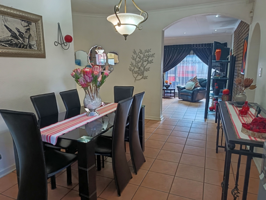 4 Bedroom Property for Sale in Sunward Park Gauteng