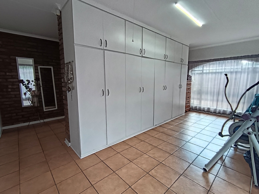 4 Bedroom Property for Sale in Sunward Park Gauteng