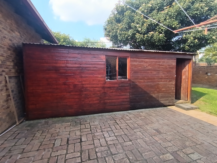 4 Bedroom Property for Sale in Sunward Park Gauteng