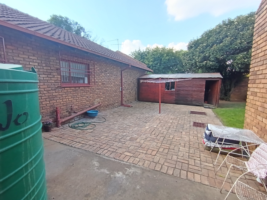 4 Bedroom Property for Sale in Sunward Park Gauteng