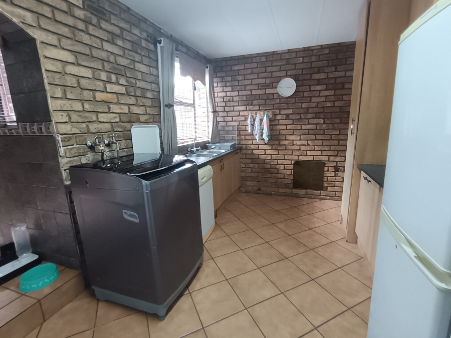 4 Bedroom Property for Sale in Sunward Park Gauteng