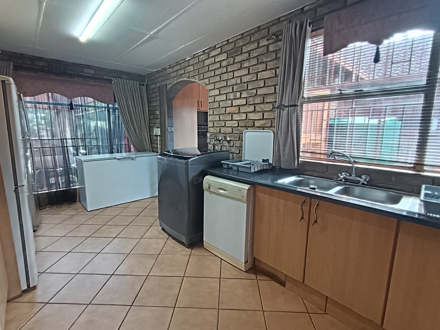 4 Bedroom Property for Sale in Sunward Park Gauteng