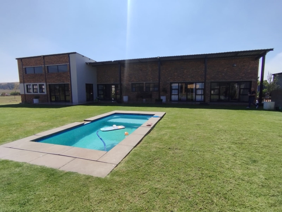 5 Bedroom Property for Sale in Blue Saddle Ranches Gauteng