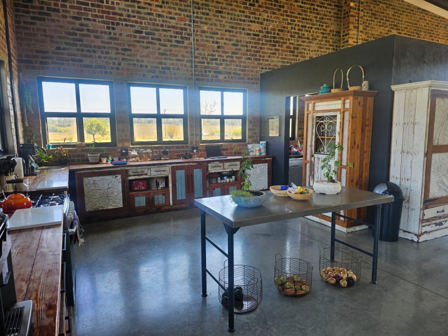 5 Bedroom Property for Sale in Blue Saddle Ranches Gauteng