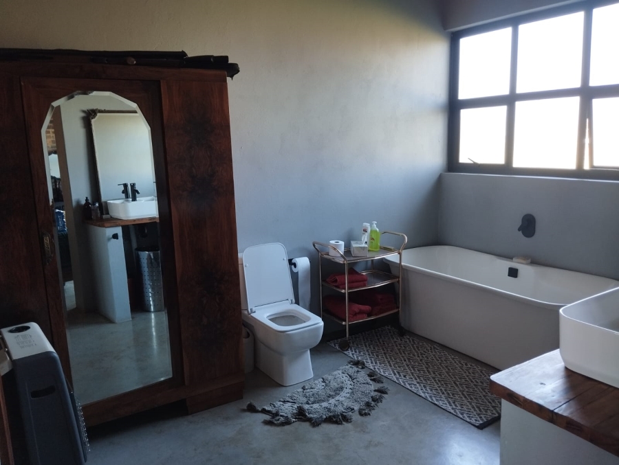 5 Bedroom Property for Sale in Blue Saddle Ranches Gauteng