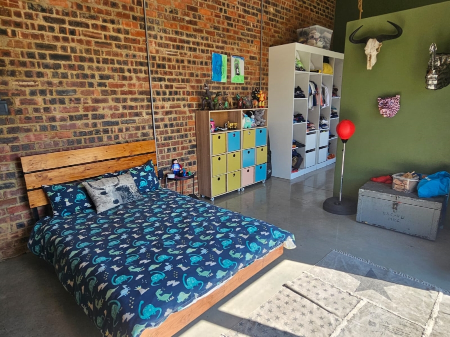 5 Bedroom Property for Sale in Blue Saddle Ranches Gauteng