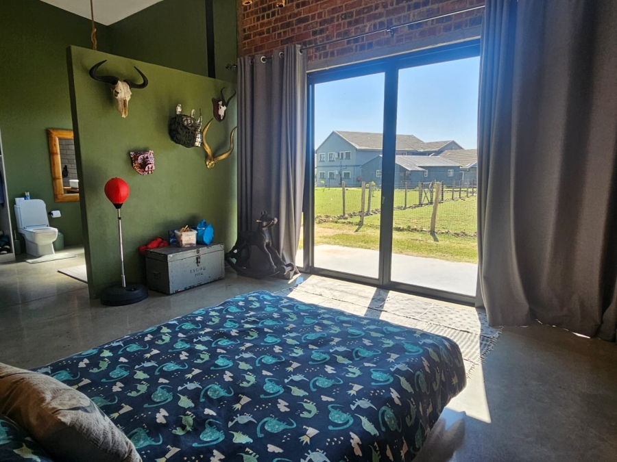 5 Bedroom Property for Sale in Blue Saddle Ranches Gauteng