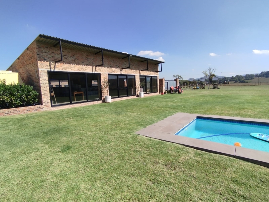 5 Bedroom Property for Sale in Blue Saddle Ranches Gauteng