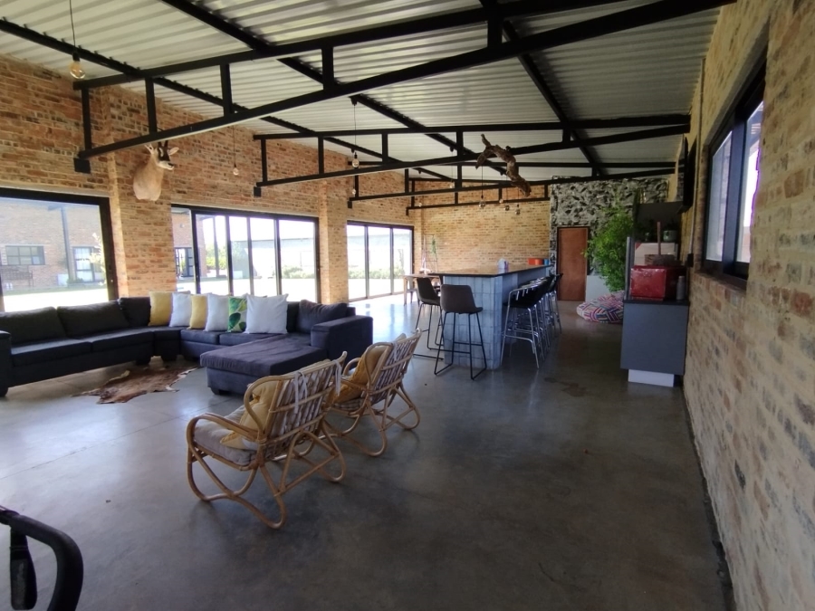 5 Bedroom Property for Sale in Blue Saddle Ranches Gauteng