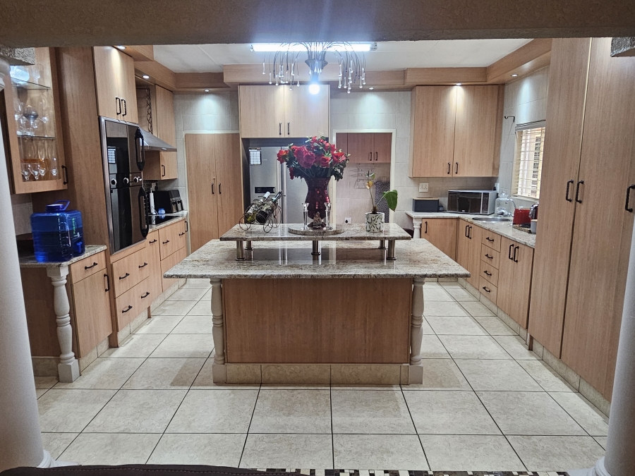 4 Bedroom Property for Sale in Brackenhurst Gauteng