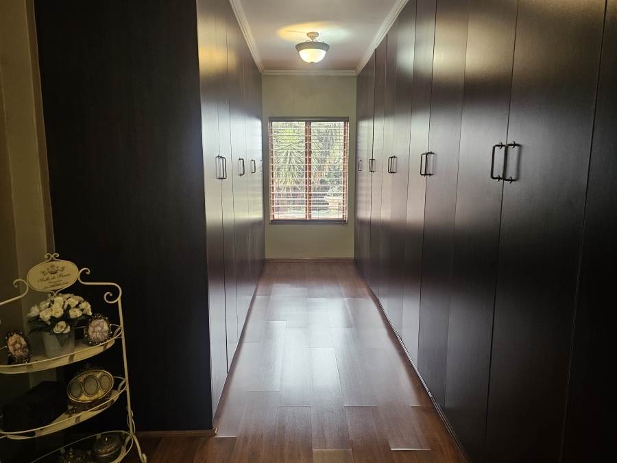 4 Bedroom Property for Sale in Brackenhurst Gauteng