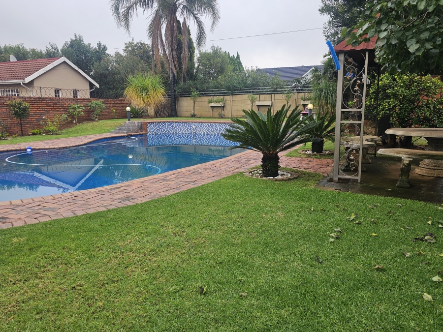 4 Bedroom Property for Sale in Brackenhurst Gauteng