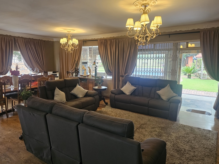 4 Bedroom Property for Sale in Brackenhurst Gauteng