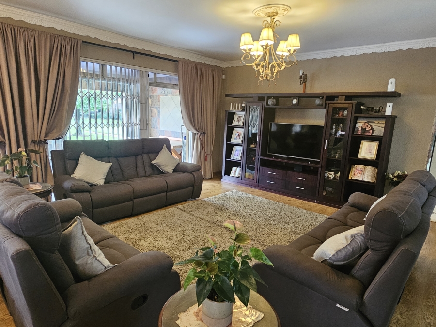 4 Bedroom Property for Sale in Brackenhurst Gauteng