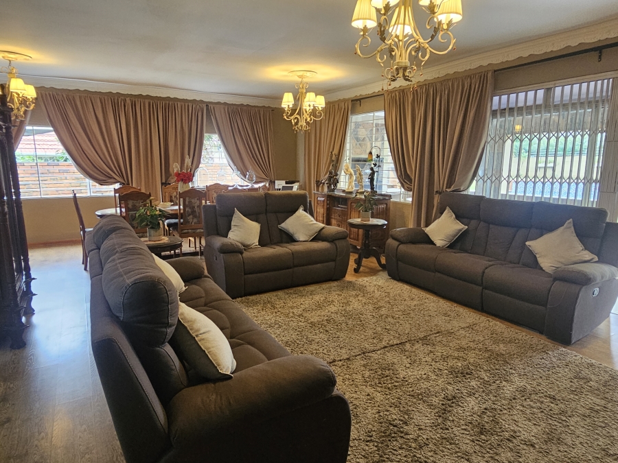 4 Bedroom Property for Sale in Brackenhurst Gauteng