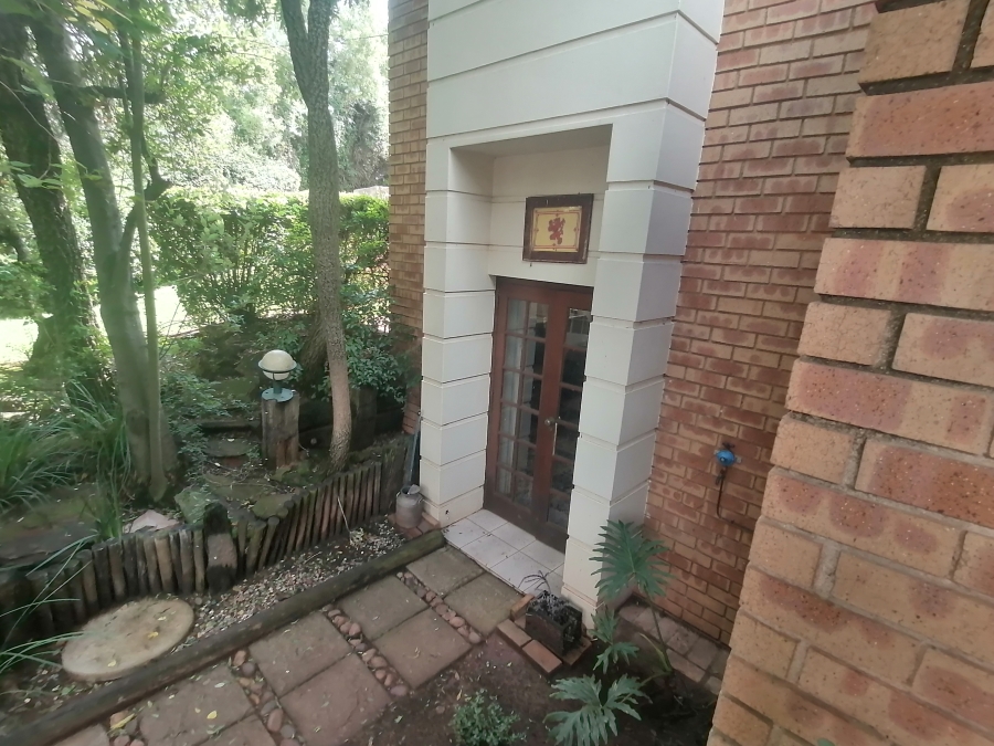 3 Bedroom Property for Sale in Roodekrans Gauteng