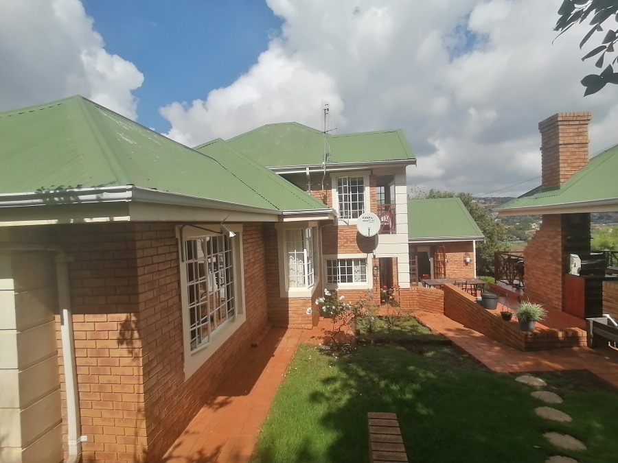 3 Bedroom Property for Sale in Roodekrans Gauteng