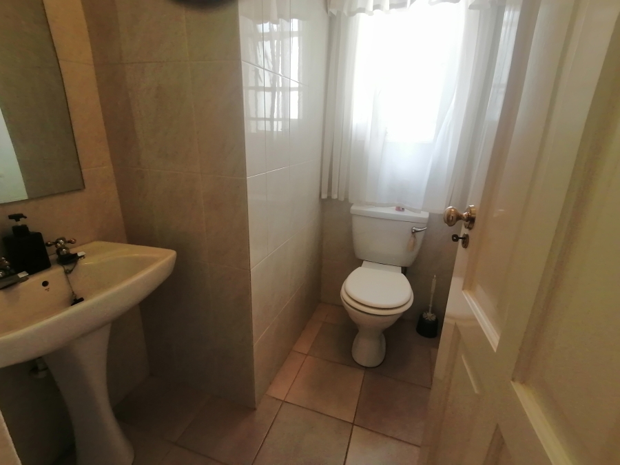 3 Bedroom Property for Sale in Roodekrans Gauteng