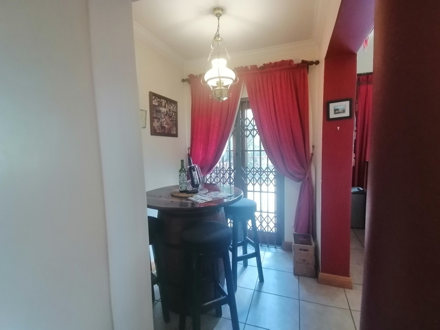 3 Bedroom Property for Sale in Roodekrans Gauteng