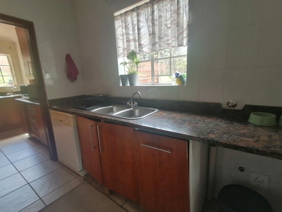 3 Bedroom Property for Sale in Roodekrans Gauteng