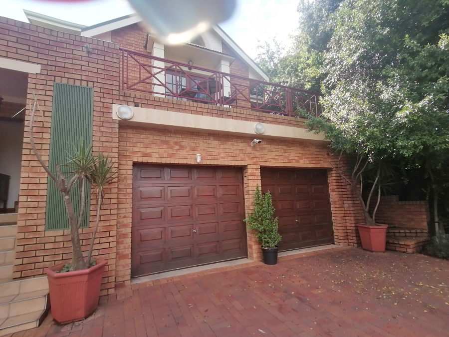 3 Bedroom Property for Sale in Roodekrans Gauteng