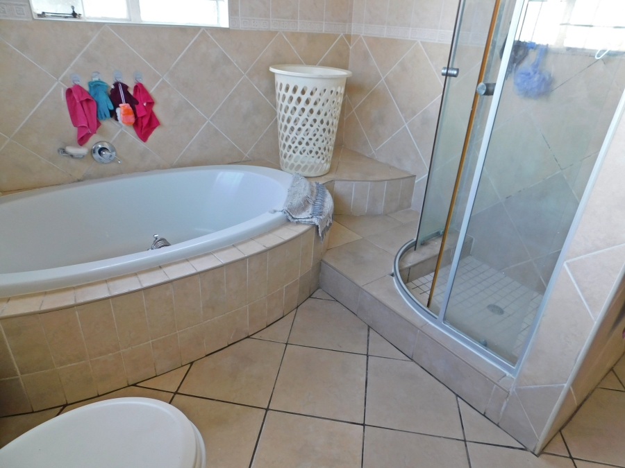 4 Bedroom Property for Sale in Mindalore Gauteng
