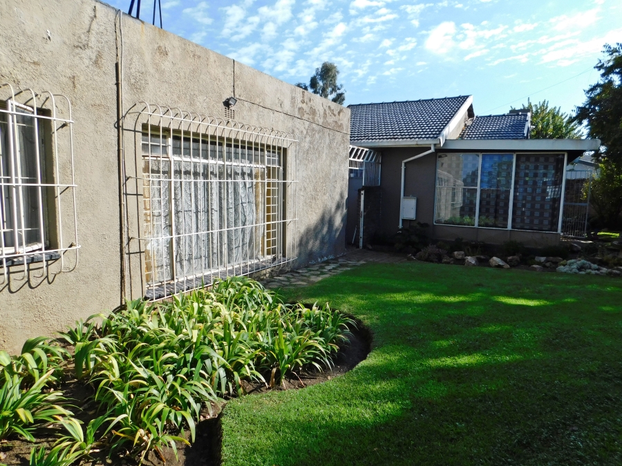 4 Bedroom Property for Sale in Mindalore Gauteng
