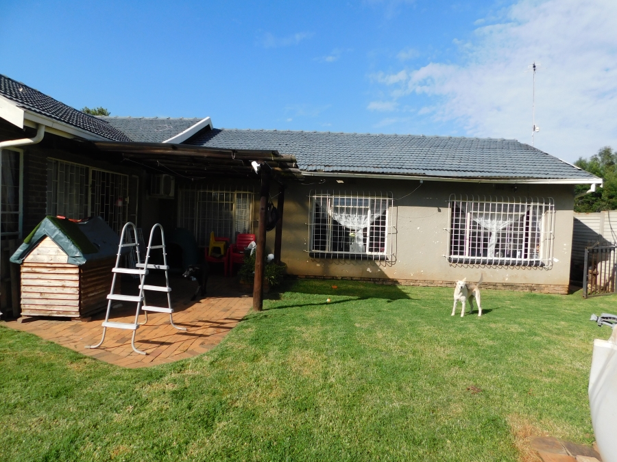 4 Bedroom Property for Sale in Mindalore Gauteng