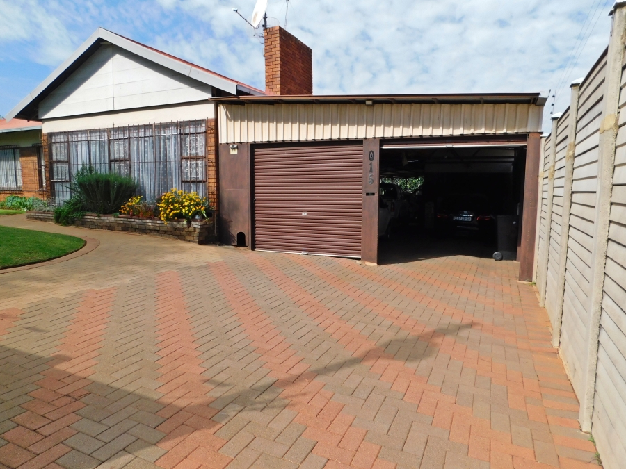 3 Bedroom Property for Sale in Mindalore Gauteng