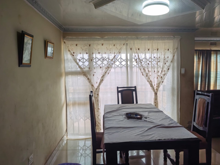 3 Bedroom Property for Sale in Simunye Gauteng