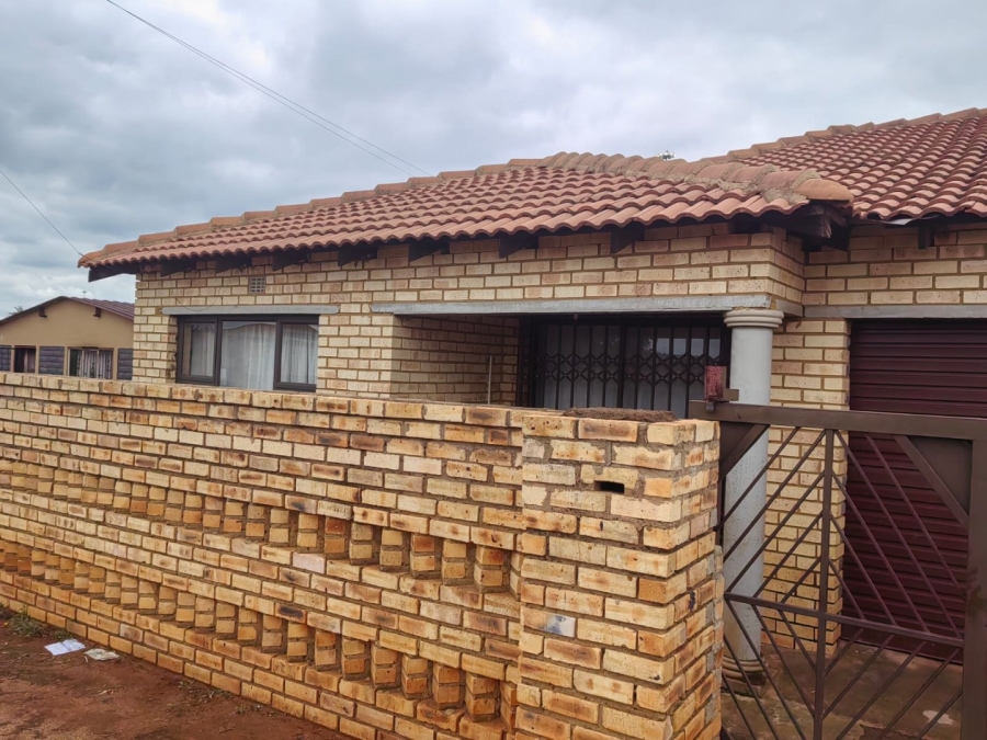 3 Bedroom Property for Sale in Simunye Gauteng