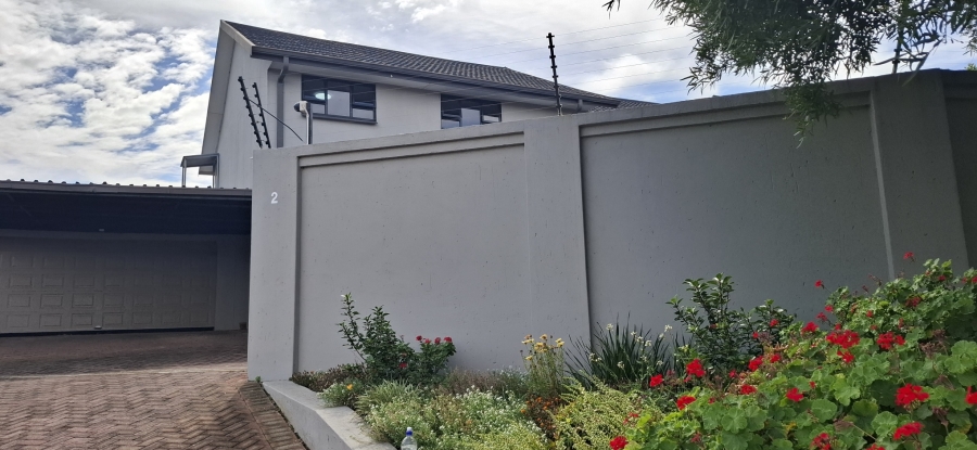 4 Bedroom Property for Sale in Noordheuwel Gauteng