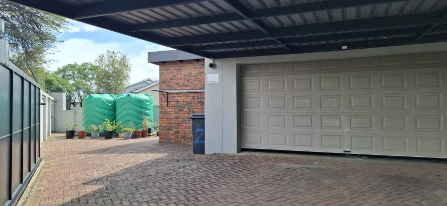 4 Bedroom Property for Sale in Noordheuwel Gauteng