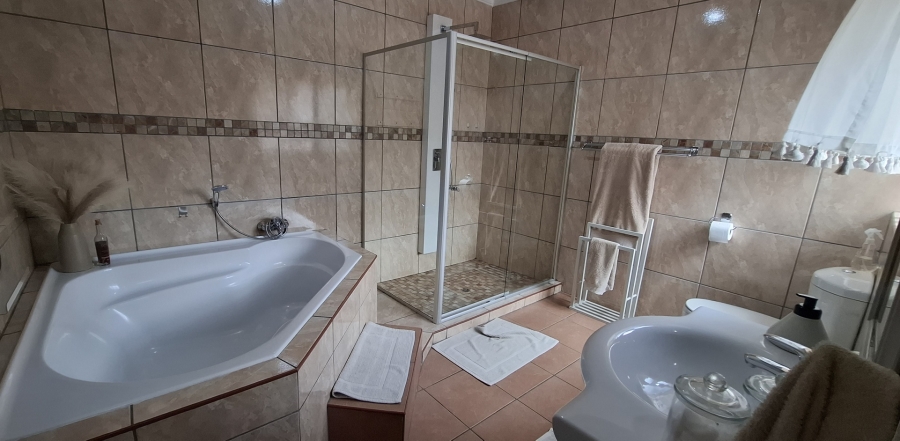 4 Bedroom Property for Sale in Noordheuwel Gauteng