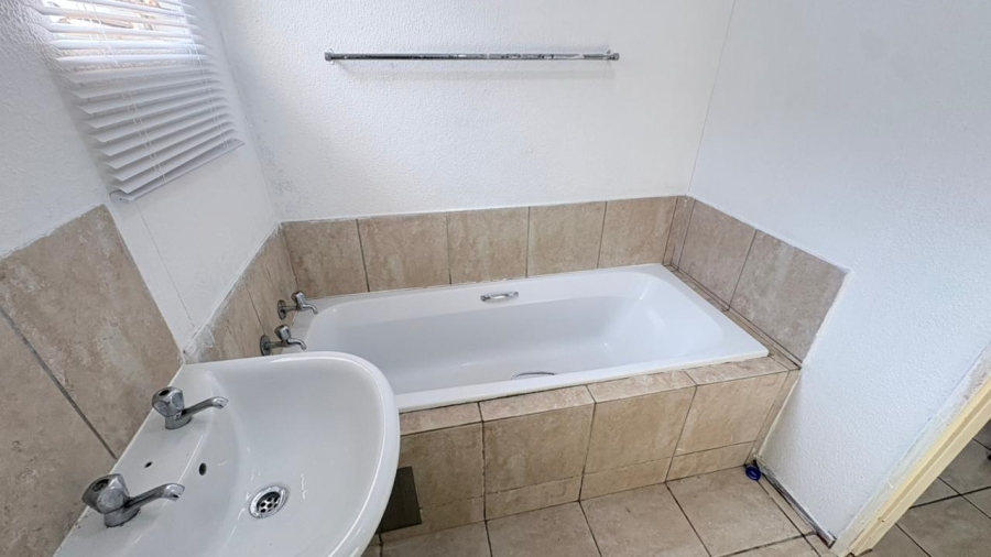 2 Bedroom Property for Sale in Zandspruit Gauteng