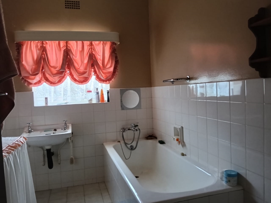3 Bedroom Property for Sale in Westonaria Gauteng