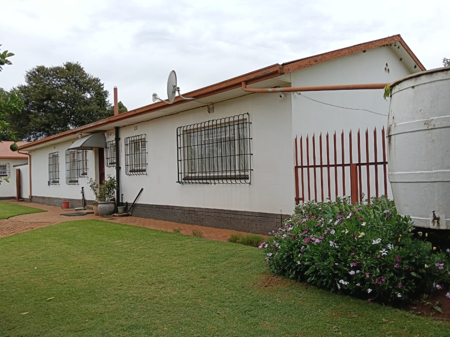 3 Bedroom Property for Sale in Westonaria Gauteng